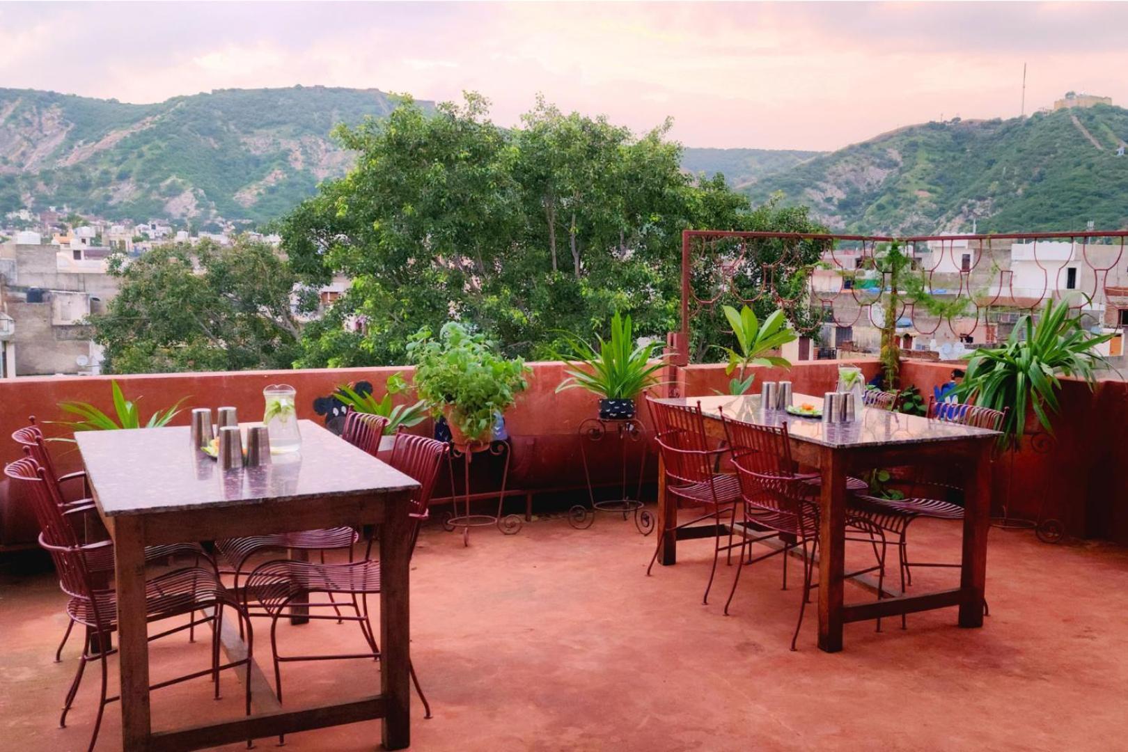Chillout - A Boutique Hotel & Rooftop Restaurant Jaipur Exterior photo